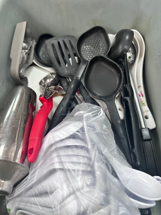 One Lot! Misc Stainless Steel kitchen Ware NSF  - Image 4 of 7