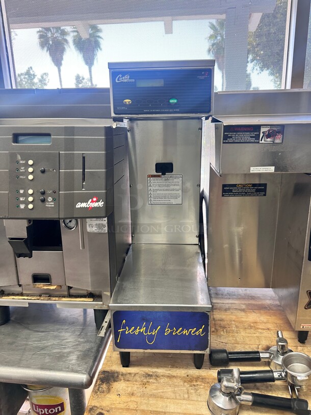 Excellent Condition Curtis TBP 3 Gallon Low Profile Universal Tea Brewer with Dispenser - 120V Tested and Working! - Image 4 of 5