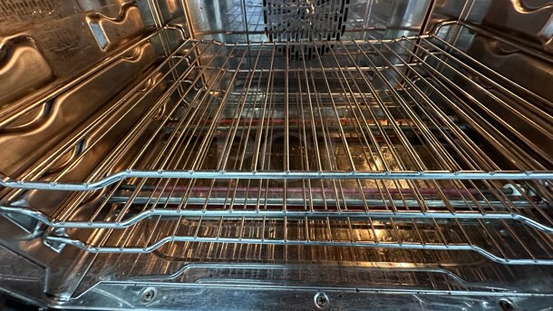 Excellent Condition Waring WCO500X Half Size Countertop Convection Oven - 120V, 1700W - Image 8 of 8