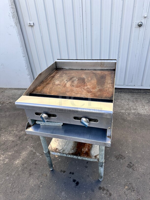 Radiance TAMG-24 24 inch Commercial Gas Flat Griddle Counter Top Manual Controls Working - Image 3 of 8