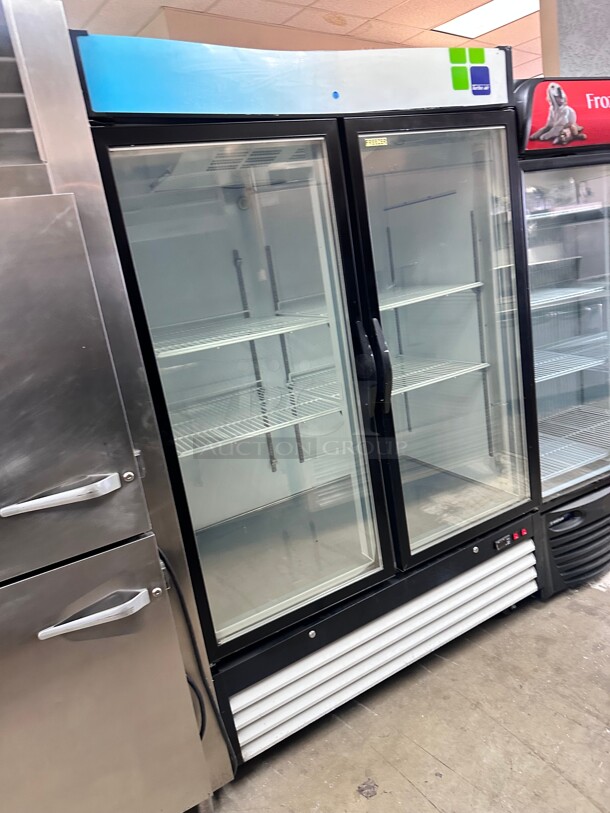 Late Model! Commercial HGD-48F Two Glass Door Freezer 115 Volt Working - Image 3 of 9