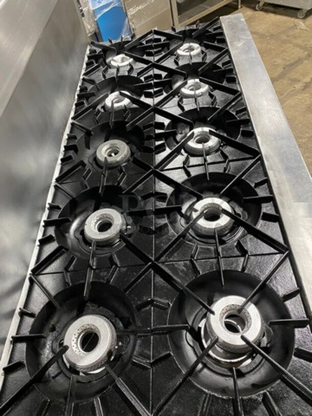 Vulcan Commerical Natural Gas Powered 10 Burner Stove! With Raised Back Splash And Salamander Shelf! With 2 Oven Underneath! All Stainless Steel! On Casters! - Image 5 of 10