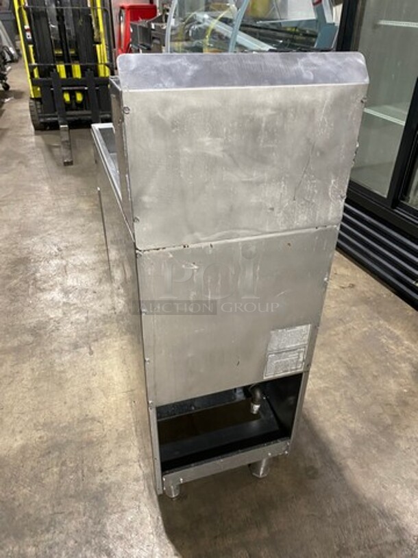 American Range Commercial Natural Gas Powered Deep Fat Fryer! With Backsplash! All Stainless Steel! On Legs! Model: AF50HE SN: 211020FO144 - Image 4 of 9