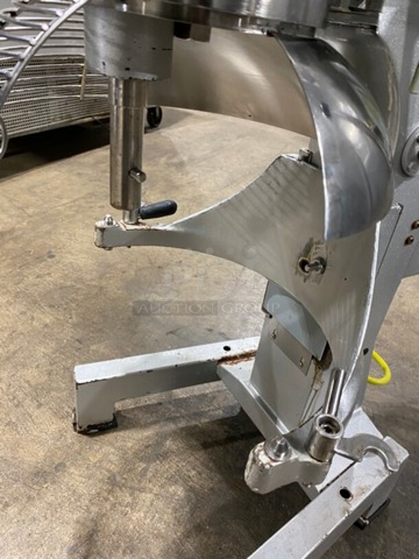 Hebvest Commercial 30Qt Planetary Mixer! With Bowl Guard! Model: SM30HD SN: C041801023UM30M1 120V 60HZ 1 Phase - Image 8 of 10