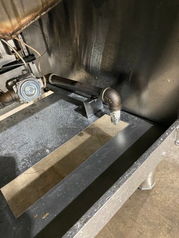 American Range Commercial Natural Gas Powered Deep Fat Fryer! With Backsplash! All Stainless Steel! On Legs! Model: AF50HE SN: 211020FO144 - Image 9 of 9