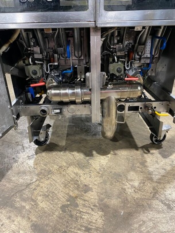 NICE! LATE MODEL! PITCO Soltice Frialator Stainless Steel Commercial Natural Gas Powered 2 Bay Deep Fat Fryer! Model SSH55! On Commercial Casters! - Image 7 of 9