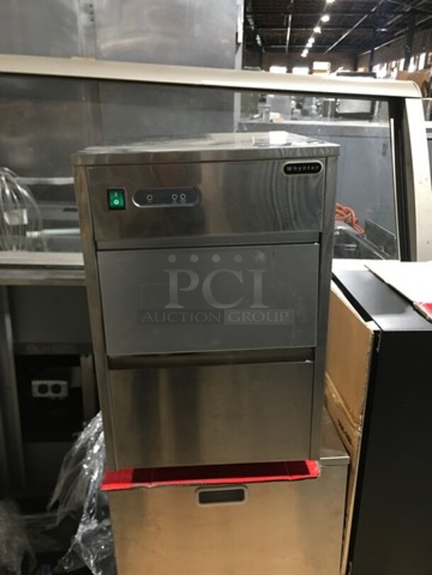 NEW! OUT OF THE BOX! SCRATCH-N-DENT! Whynter Undercounter Ice Maker! 44LB A Day Capacity! Model: FIM450HS 115V - Item #1075596