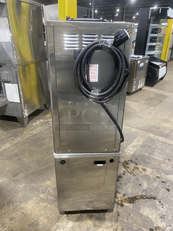 TAYLOR CROWN Taylor C706-27 Stainless Steel Commercial Countertop Air Cooled Single Flavor Soft Serve Ice Cream Machine! On Casters! Model C706-27 Serial M1025895 208-230 Volts, 1 Phase. - Image 3 of 9
