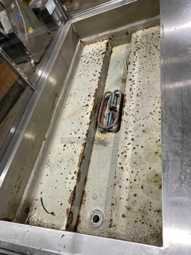 All Stainless Steel Commercial Electric Powered Steam Table! With Sneeze Guard! With Storage Space Underneath! All Stainless Steel! On Legs! Working When Removed! - Image 5 of 9