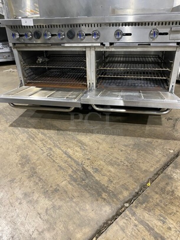 Patriot Commercial Natural Gas Powered 6 Burner Stove With Flat Griddle! Flat Griddle Has Side Splashes! With Raised Back Splash! With 2 Oven Underneath! Metal Oven Racks! All Stainless Steel! On Casters! Model: FMGR6024GNG SN: 17035100006 - Image 8 of 12