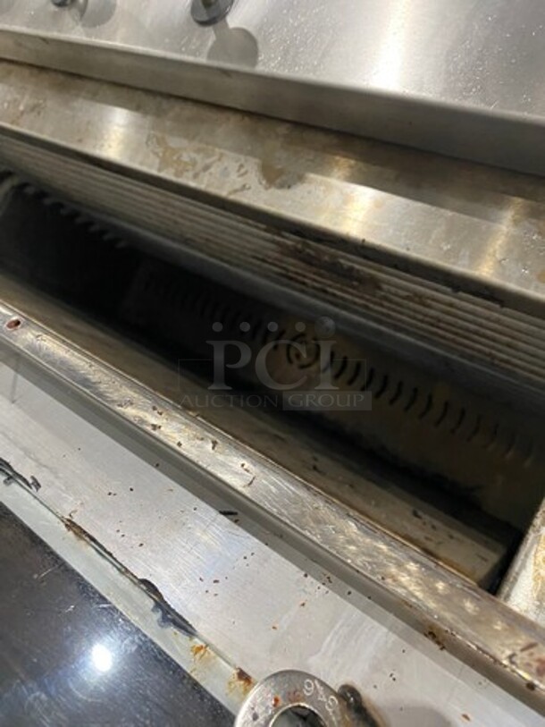 AMAZING! All Stainless Steel Commercial Natural Gas Powered 4 Deck Baking Oven! Model: MTO25 SN: 37124118 - Image 6 of 11