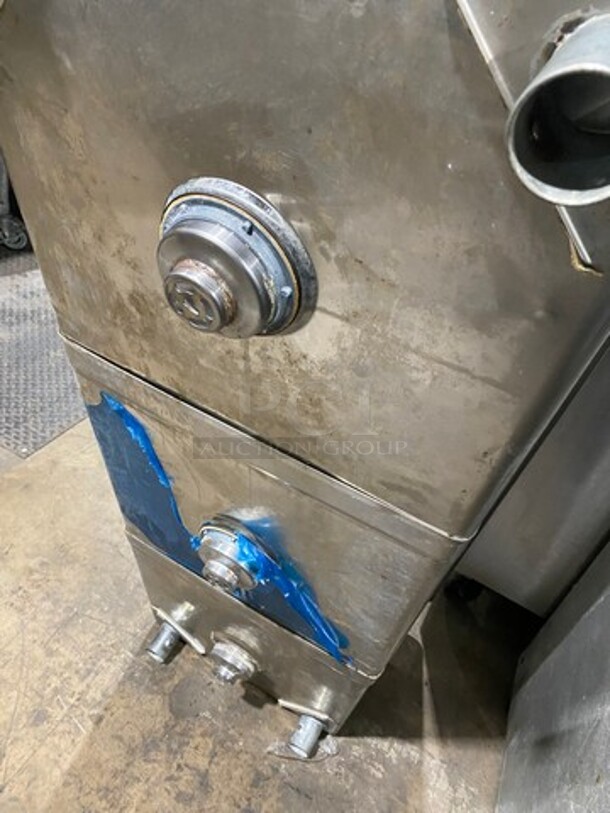 L & J Commercial 3 Compartment Dish Washing Sink! With Single Side Drain Board! With Back Splash! With Jet Assembly Spray! All Stainless Steel! - Image 8 of 10