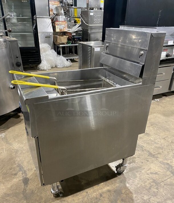 Amaizing! Pitco Frialator Commercial Natural Gas Powered Deep Fat Fryer! With Metal Frying Baskets! All Stainless Steel! On Casters! MODEL SG18 SN: G11ME059167  - Image 2 of 9
