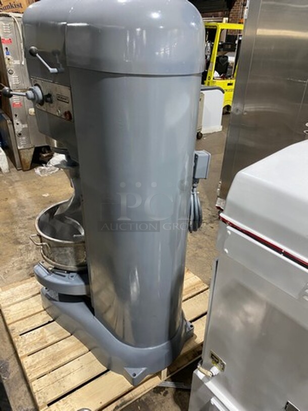 Hobart 80Quart Floor Style Heavy Duty Planetary Mixer! Model M802 Serial 11-273-301! 200V 3 Phase! With Timer! With Bowl And Hook Attachment!  - Image 6 of 12