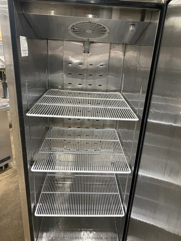Migali Commercial Single Door Reach In Cooler! With Poly Coated Racks! All Stainless Steel! On Casters! Model: C1RHC SN: C1RHC00319012600920014 115V 60HZ 1 Phase - Image 5 of 9