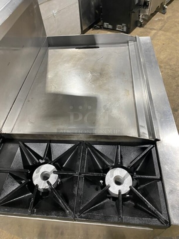 RARE FIND! ALL STAINLESS STEEL VULCAN Natural Gas Powered 36 " Flat Griddle With 2 Burner Hot Plate Combo! With 2 Ovens Underneath! On Commercial Casters With Raised Blacksplash and Salamander shelf!  - Image 5 of 9