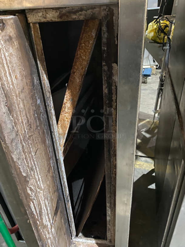Attias Commercial Natural Gas Powered Single Deck Pizza Oven! All Stainless Steel! - Image 5 of 8