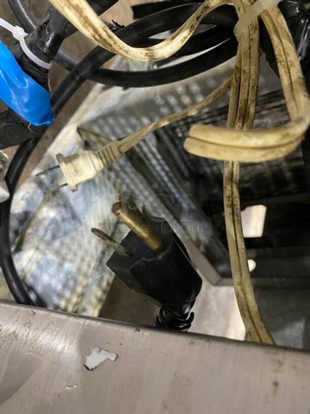 Migali Commercial Refrigerated Mega Top Sandwich Prep Table! With 2 Door Storage Space Underneath! Poly Coated Racks! All Stainless Steel! On Casters! Model: G3SP4812 SN: 10120088M 115V 60HZ 1 Phase - Image 9 of 9