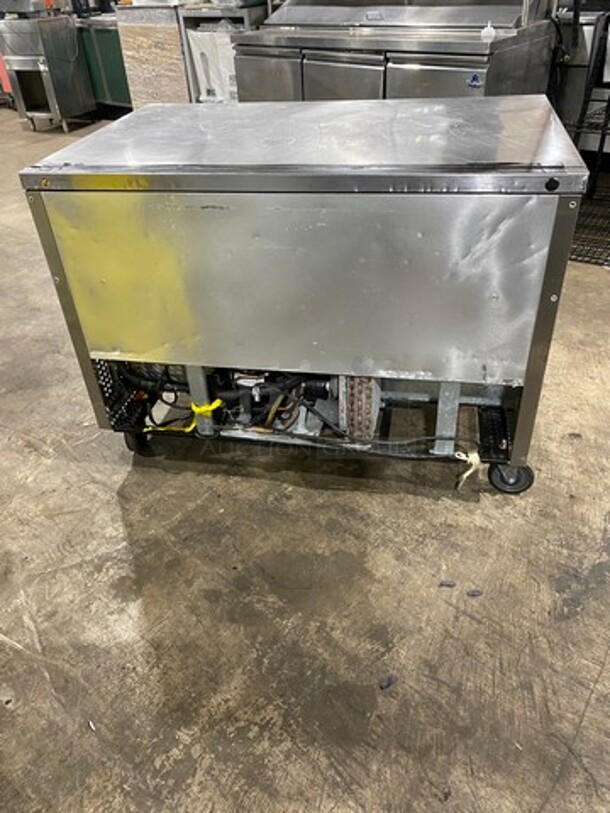 True Commercial 2 Door Refrigerated Lowboy/ Worktop Cooler! With Poly Coated Racks! All Stainless Steel! SN: 5349045 115V 60HZ 1 Phase - Image 3 of 8