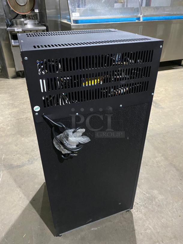FABULOUS! Late Model! Beverage Air Countertop Mini Freezer! With View Through Door! With Poly Coated Racks! Model: CTF3-1-B SN: CTF301052016147 115V 60HZ 1 Phase - Image 3 of 7