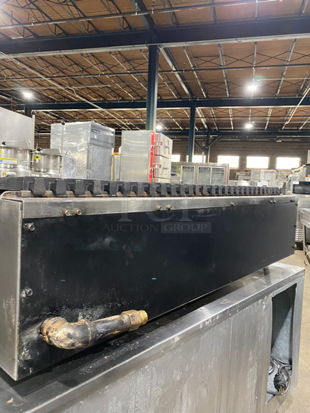 Radiance Commercial Countertop Natural Gas Powered Char Broiler Grill! 8 Burners! Stainless Steel Body! On Small Legs! - Image 4 of 8