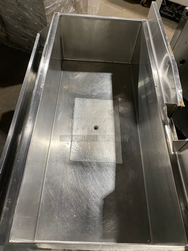 Beca Commercial Undercounter Ice Bin/ Bartender Cocktail Station! With Built In Hand Sink! With Faucet And Handles! With Speed Rail! With Back Splash! All Stainless Steel! On Legs! - Image 5 of 9