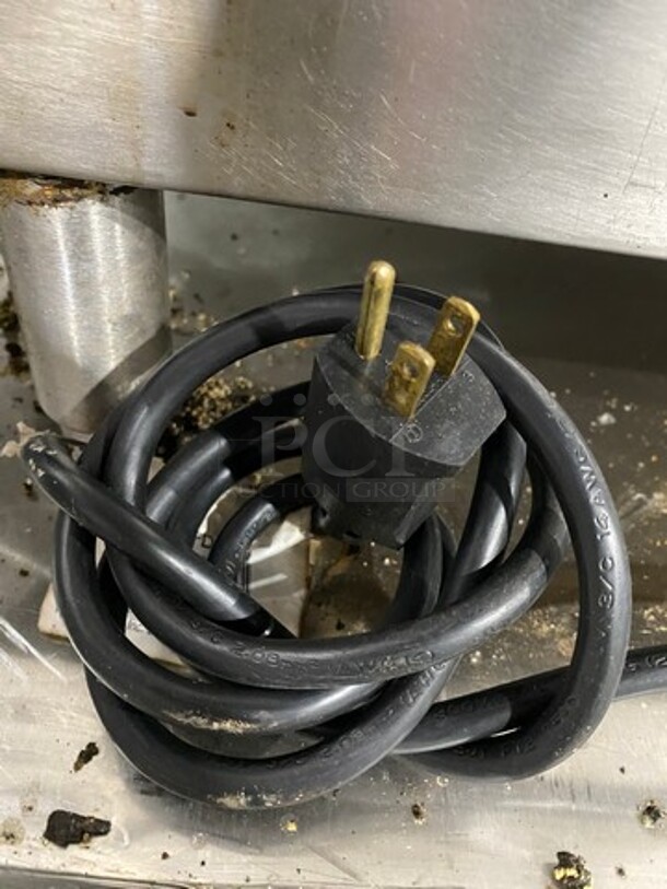 Woodstone Commercial Countertop Natural Gas Powered Flat Griddle! With Split Top! With Back & Side Splashes! All Stainless Steel! On Legs! - Image 11 of 11