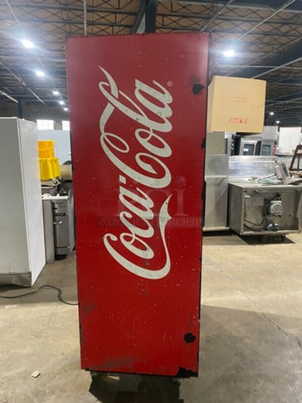 True Commercial 2 Door Reach In Refrigerator Merchandiser! With View Through Sliding Doors! With Poly Coated Racks! Model: GDM37 SN: 5136981 115V 60HZ 1 Phase - Image 2 of 9