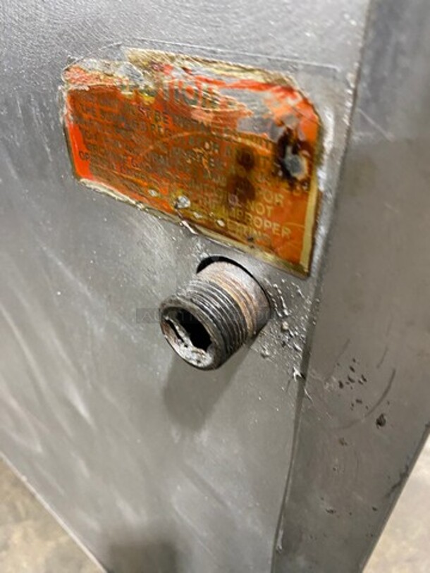 MagiKitch'n Commercial Natural Gas Powered Char Broiler Grill! With Back And Side Splashes! All Stainless Steel! On Legs! - Image 9 of 9