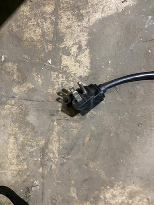 L & J Commercial 2 Door Lowboy/ Worktop Cooler! Stainless Steel! On Casters! WORKING WHEN REMOVED! Model: LUC60 SN: LUC6012020684020 115V 60HZ 1 Phase - Image 8 of 8