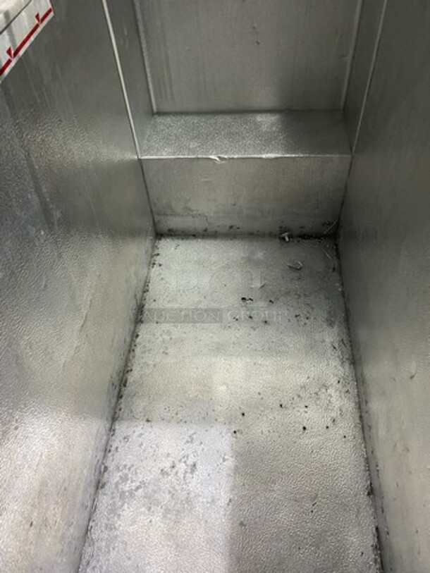 Vestfrost Floor Style Reach Down Ice Cream Freezer! Model IKG403 Serial 84314914! 115V 1 Phase!  - Image 6 of 9