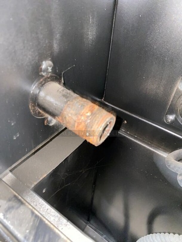 Garland Commercial Natural Gas Powered Double Deck Convection Oven! With View Through Doors! Metal Oven Racks! All Stainless Steel! On Casters! 2x Your Bid Makes One Unit! Model: TTG3 - Image 9 of 10