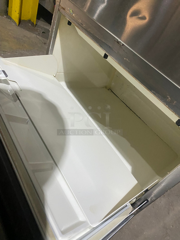 Hoshizaki Commercial Under The Counter Ice Maker Machine! Stainless Steel! Model: AM100BAE SN: Q02296E 115V 60HZ 1 Phase - Image 5 of 8