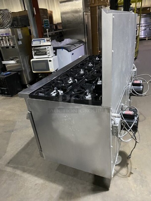 Nice! Imperial Natural Gas Powered 10 Burner Stove! With Double Full Size Convection Ovens Underneath! On Commercial Casters! - Image 4 of 10