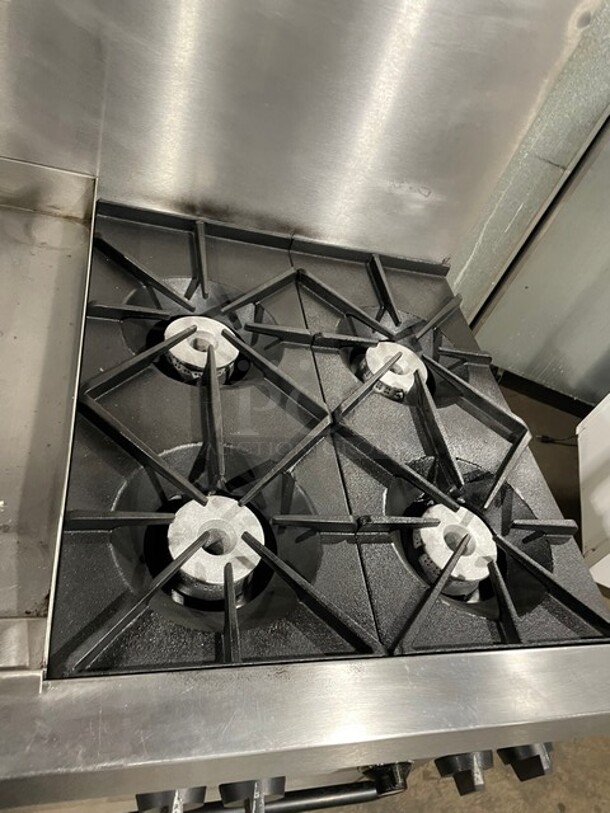 Amazing! Southbend Heavy Duty Commercial Natural Gas Powered 4 Burner Stove! With Left Sidle Flat Griddle! With Raised Back Splash! With Oven Underneath! All Stainless Steel! On Casters! Model P32DBBB! Working When Removed! - Image 6 of 9