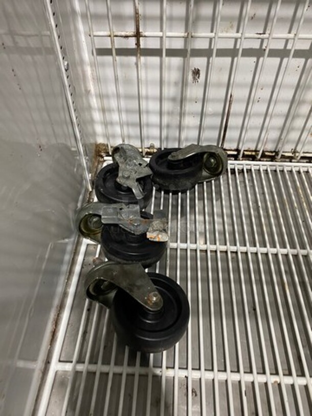 Great True Commercial Single Door Reach In Freezer! Solid Stainless Steel! With Casters! WORKING WHEN REMOVED! Model: T23F SN: 8013160 115V 60HZ 1 Phase - Image 6 of 10