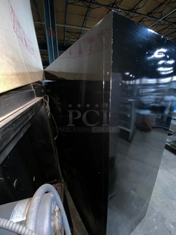 Beverage Air Commercial Refrigerated 2 Door Reach In Cooler Merchandiser! With View Through Doors! Model: MT45 SN: 4471080 115V 60HZ 1 Phase - Image 3 of 8