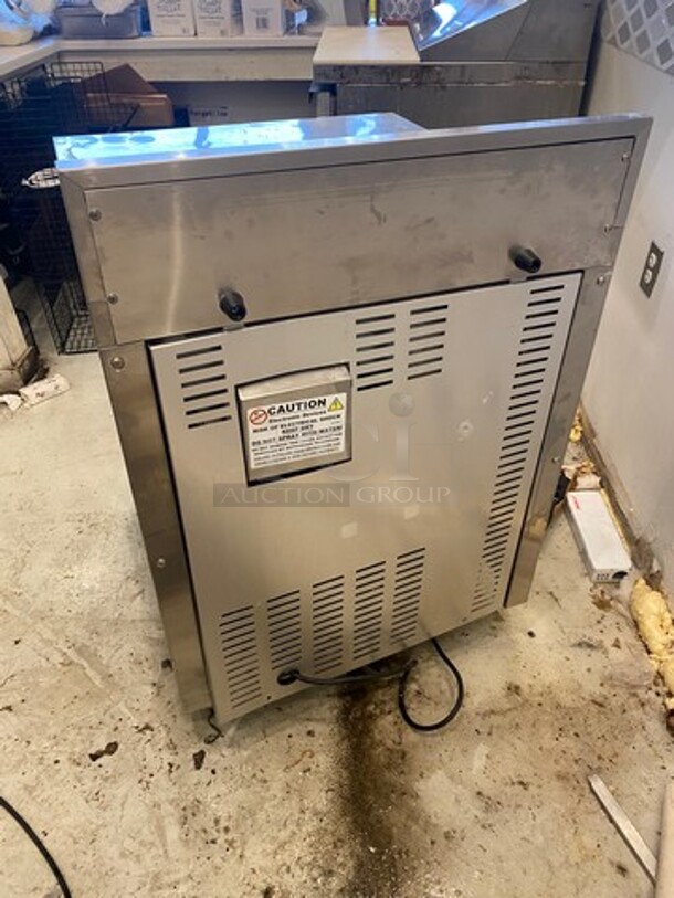 Continental Commercial 2 Drawer Lowboy/Worktop Freezer! With Back Splash! All Stainless Steel! WORKING WHEN REMOVED! Model: SWF27BS SN: 15865654 115V 60HZ 1 Phase - Image 4 of 9