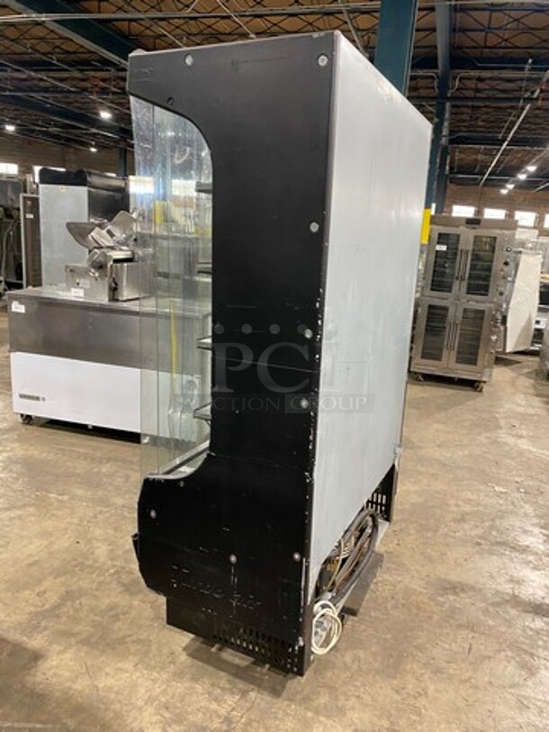 Turbo Air Commercial Refrigerated Open Grab-N-Go Case Merchandiser! With View Through Sides! With Front Cover! All Stainless Steel! Model: TOM50B SN: TOM5017X029 120V 60HZ 1 Phase - Image 4 of 8