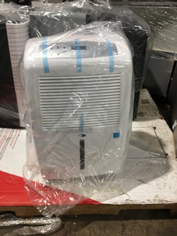 NEW! OUT OF THE BOX! SCRATCH-N-DENT! Whynter 70 Pint Portable Dehumidifier Unit! With Built In Pump! Model: RPD702WP 115V - Image 1 of 9