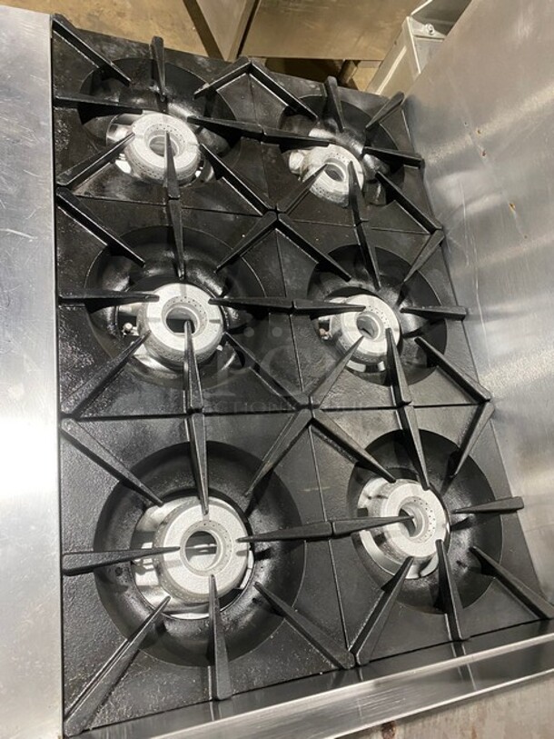 Sweet! LATE MODEL! Vulcan Commercial Natural Gas Powered 6 Burner Stove! With Right Side Flat Griddle & Cheese Melter Combo! Griddle Has Side Splashes! With Raised Back Splash! With 2 Oven Underneath! All Stainless Steel! - Image 5 of 9