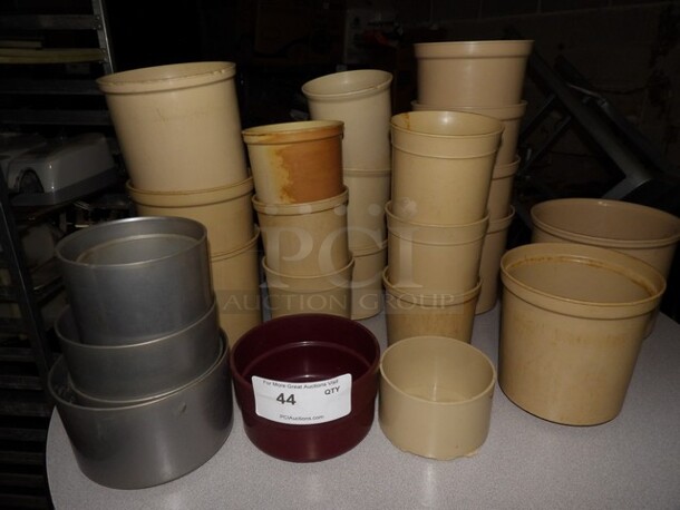 Mixed Lot of Insulated Buffet/Salad Bar Containers QTY: 25 