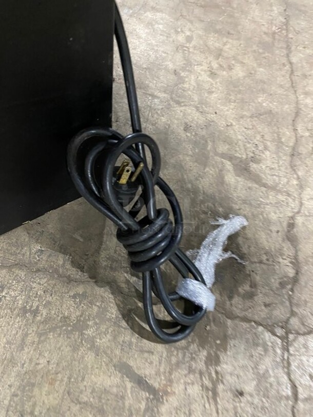 Nice! Habco One Door Glass Reach In Cooler Merchandiser with PolyRacks! Model ESM28 Serial 28036056! 115V 1 Phase! - Image 7 of 7