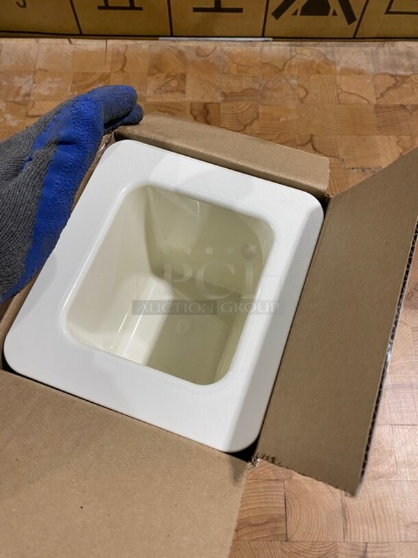 NEW IN BOX! Cambro Coldfest Cold Pans! 6" Deep! - Image 3 of 9