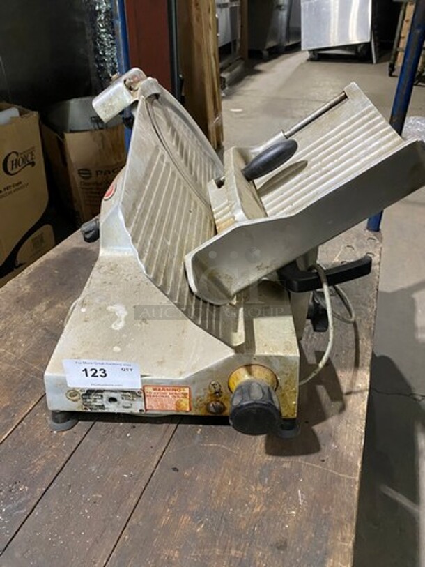 Commercial Countertop Deli/ Meat Slicer! All Stainless Steel! Model: 827 SN: 9775000305614 115V 60HZ 1 Phase - Image 1 of 8