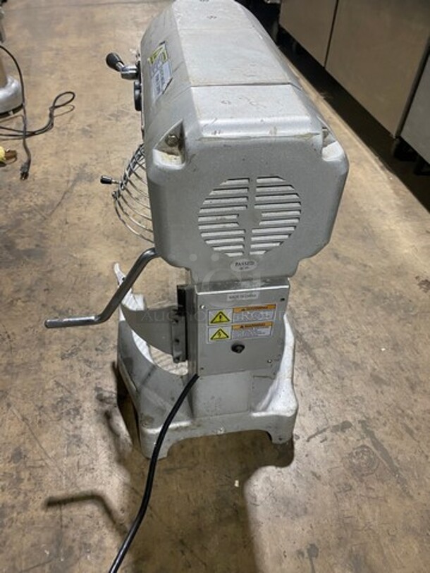 Omcan Commercial Countertop 20Qt Planetary Mixer! With Stainless Steel Bowl Guard! Model: SP200A SN: 18010205646 110V 1 Phase - Image 3 of 10