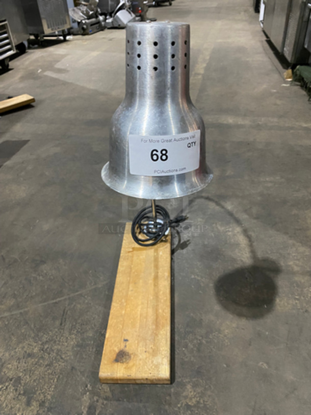 Carlisle Commercial Countertop Food Warming Lamp! Model: NHL8195 - Image 1 of 7