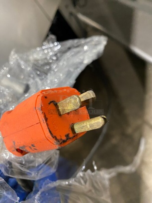 Federal Industries Commercial Refrigerated Deli Display Case! With Commercial Cutting Board! All Stainless Steel Body! Model: SQ6CB SN: 07103046630 120V 60HZ 1 Phase - Image 10 of 10