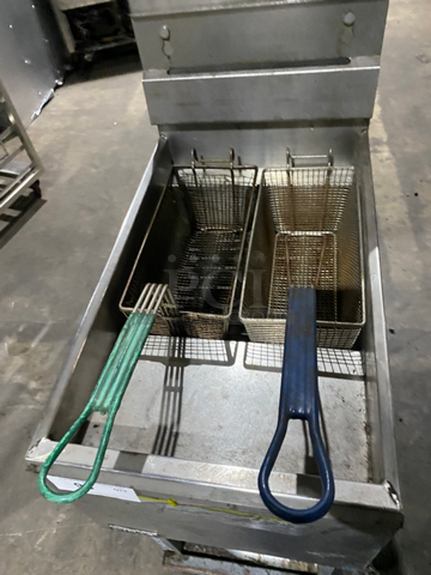Pitco Commercial Natural Gas Powered Deep Fat Fryer! With Backsplash! With 2 Metal Frying Baskets! All Stainless Steel! On Legs! - Image 5 of 9