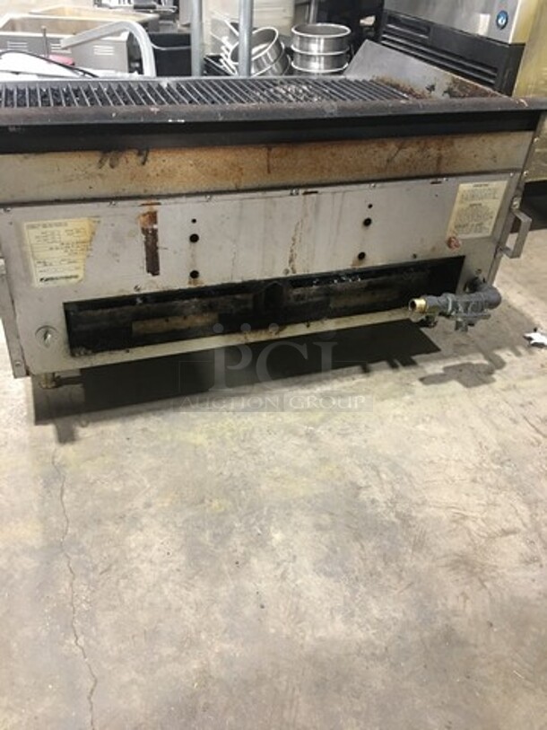 LATE MODEL! 2018 Southbend Commercial Countertop Natural Gas Powered Char Broiler Grill! With Back And Side Splashes! All Stainless Steel! On Small Legs! WORKING WHEN REMOVED! Model: HDC36 SN: 18H93627 - Image 4 of 12